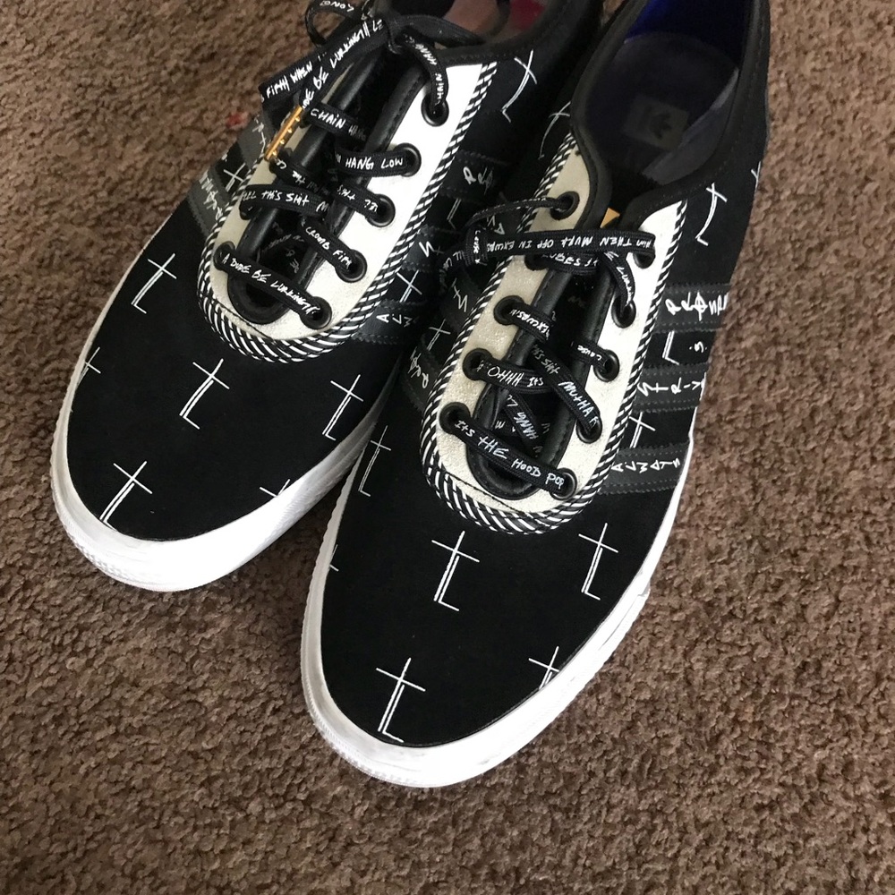 Adidas hood pope men’s shoes